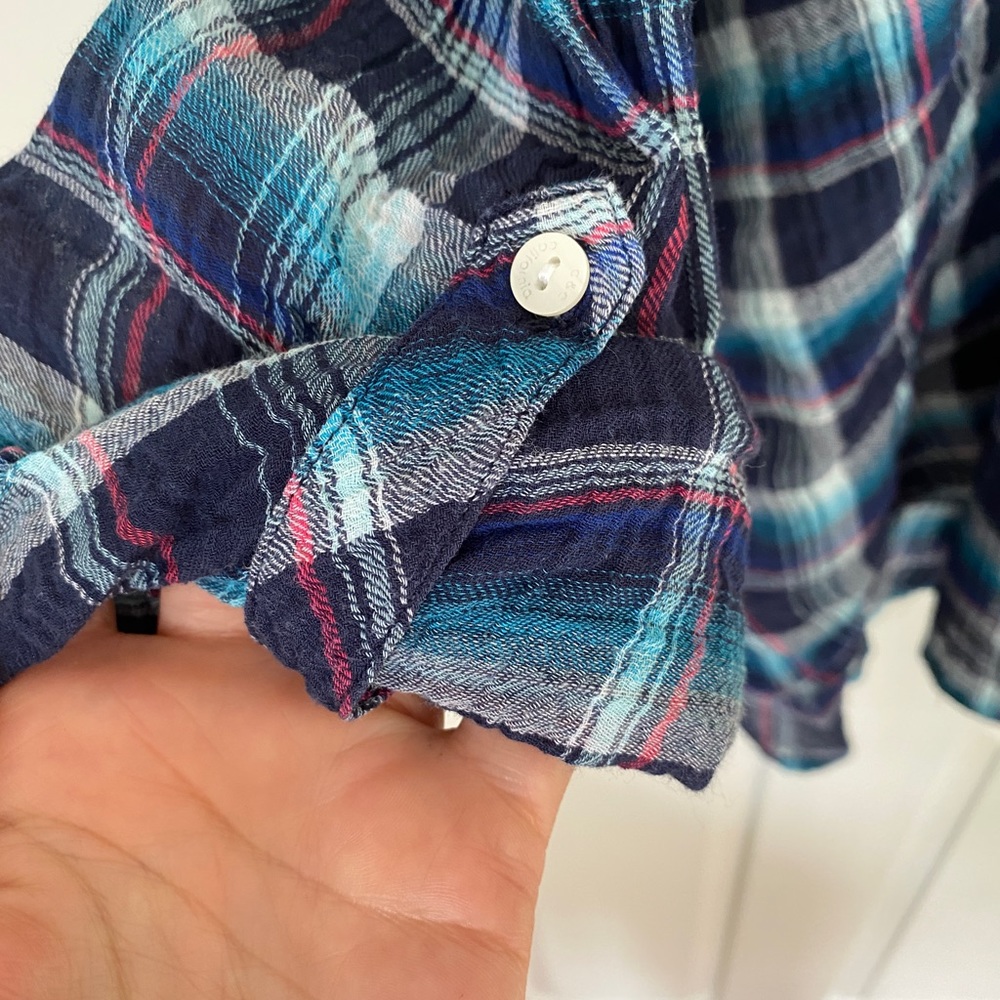Soft Lightweight Plaid Henley- Size large - Picture 3 of 4